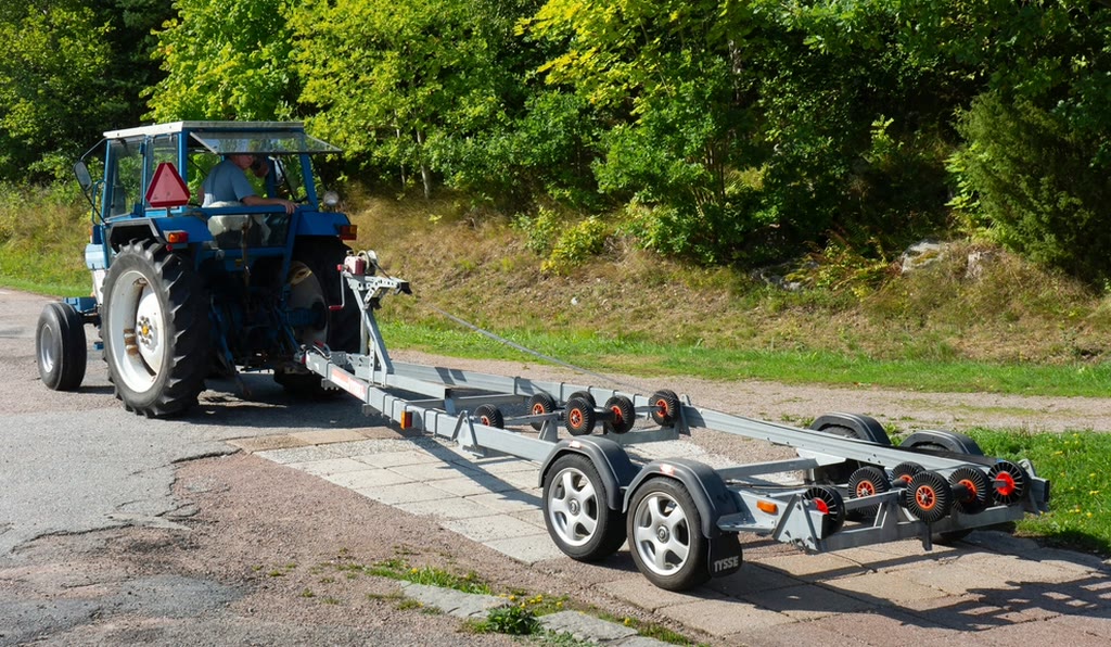 Tekne, Bot ve Jet Ski Taşıma Hizmeti - Kadir Oto Kurtarma